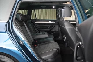 Volkswagen Passat Variant 1.5 TSI 150pk DSG R-Line Business + Keyless Panoramadak 360Camera Stoelverwarming Virtual Cockpit Navigatie / 13