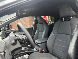 Toyota C-HR+ First Edition 77 kWh STOEL/STUURVERWARMING EL-ACHTERKLEP BLINDSPOT CLIMA APPLE/ANDROID PARK-SENSOR / 2