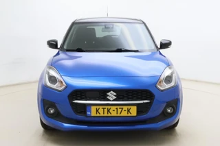 Suzuki Swift 1.2 Style Smart Hybrid 83pk | Navigatie | Camera | Climate Control | Stoelverwarming | Cruise Control Adaptief | Lichtmetalen Velgen | Weinig Kilometers / 7