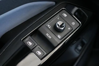 Volkswagen ID.3 Life 58 kWh 204PK 90% SOH IQ.Lights | Adaptive Cruise | Stoelverwarming | Camera / 22