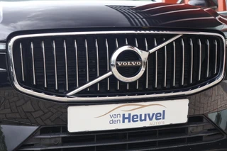 Volvo XC60 T6 Recharge AWD Inscription | Stoelverwarming | Trekhaak | Parkeercamera | Panoramadak | Pilot Assist |  BLIS  | Leder | Keyless / 7