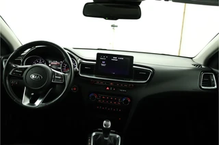 Kia Ceed 1.4 T-GDi ExecutiveLine  - Panoramadak - Stoelverwarming/Verkoeling - Achteruitrijcamera - Trekhaak - All season Banden - Virena Zekerheidspakket t.w.v. €895,- / 31