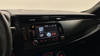 Alfa Romeo Giulietta 1.4 Turbo MultiAir Super AUTOMAAT ECC CRUISE NAVI. / 38