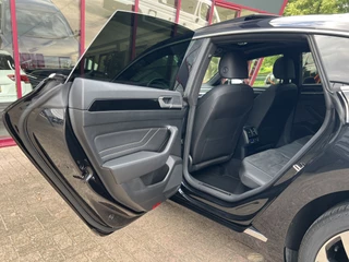 Volkswagen Arteon 2.0 TSI R-Line Business  | BTW | Pano | ACC | PDC | Lane/Front assist | Stoelverw. | / 18
