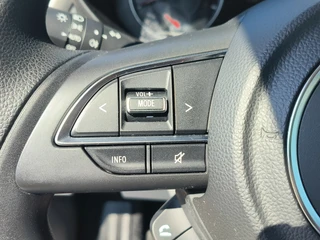 Suzuki Swift 1.2 Comfort Smart Hybrid uit 2025 Rijklaar + Fabrieksgarantie Henk Jongen Auto's in Helmond,  al 50 jaar service zoals 't hoort! / 12