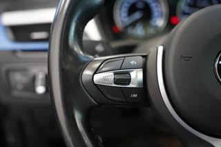 BMW X1 sDrive20i High Executive  Panoramadak M-Sport Trekhaak / 8