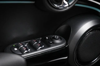 MINI 5-Deurs 1.5 Cooper Business Edition | CLIMA | STOELVERWARMING | DAB | APPLE | MOONWALK GREY / 27