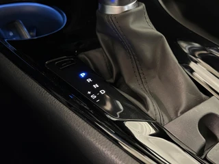 Toyota C-HR 2.0 Hybrid Dynamic | Winterpakket | Camera | PDC | Carplay | All-Season | LED ( Vestiging - Vianen) / 28
