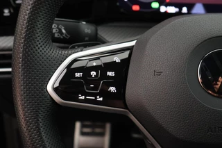 Volkswagen Golf Variant 1.5 eTSI 150pk DSG 2x R-Line h/k Navigatie Adaptive Cruise PDC Virtual Cockpit / 17