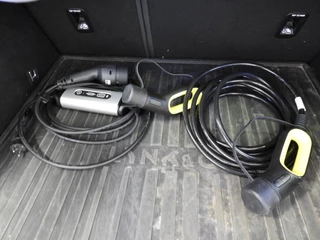 Lynk & Co 01 1.5 PHEV Plug-In ZWARTE HEMEL/360CAM/SCHUIFDAK/LED/20"LMV! / 35