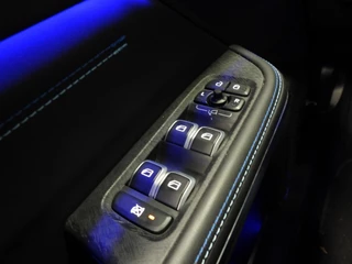 Lynk & Co 01 1.5 PHEV BlackLine NAVI/360CAM/SCHUIFDAK/LED/20"LMV! / 26