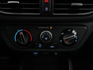 Hyundai i10 1.0 Comfort 5-zits Automaat 15 inch LM | Private lease 389,- p.m. | / 27