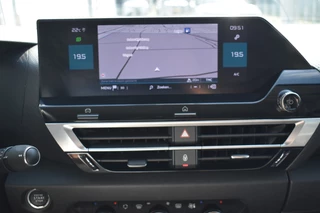 Citroën C4 130 EAT8 Shine  | Automaat | Navigatie | Airconditioning ECC | Camera achter |  Parkeersensoren voor en achter | Carplay & Android Auto | Isofix | Cruise Control | Advanced Comfortstoelen | Hydraulic Cushions | Zeer Compleet!!! / 28