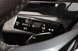Peugeot e-5008 GT Avantage 73 kWh 7p Leder Stoelventilatie Stoelverwarming 360 Camera Keyless / 52