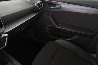 CUPRA Leon Sportstourer 1.5 TSI e-Hybrid Business Facelift Stuur/Stoelverwarming Camera / 40
