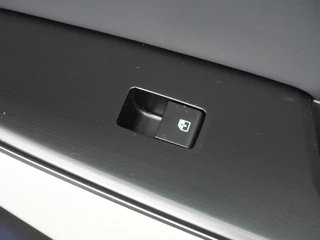 Kia EV6 GT-Line Business Edition 84 kWh  - Stoelverwarming/Ventilatie - GT-Line Design - Led Matrix koplampen - Elektrisch verstelbare voorstoelen met geheugen - Elektrische achterklep - Draadloos Apple Carplay/Android Auto - Fabrieksgarantie t/m 2033 / 44