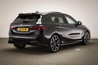 BMW 1-serie 123 xDrive | INNOVATION PACK | PANORAMADAK | STUURVERWARMING | MASSAGE |  HEAD UP | 360 CAMERA | 19" / 2