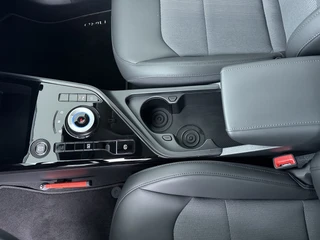 Kia Niro 1.6 GDi Hybrid DynamicLine Automaat  - Adaptive Cruise Control- Navigatie - DAB- Apple Carplay/Android Auto Fabrieksgarantie 26-01-2032 of 150.000 km / 33
