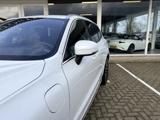 Volvo XC60 2.0 Recharge T6 AWD Inscription  | Stoelventilatie | LED | Keyless | Apple Carplay | Stuur- en stoelverwarming |  Pano / 17