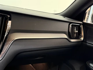 Volvo V60 2.0 B3 R-Design | Panoramadak | Harman Kardon | 360 Camera | Apple carplay & Android Auto / 36
