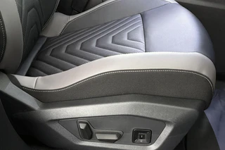 Jeep Compass First Edition 74 kWh  Panoramadak 360 Camera Massage / 41