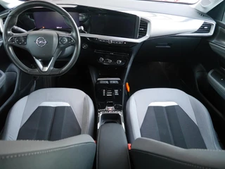Opel Mokka-e Business Elegance 50-kWh 11kw bl. | SOH 91.6% | Achteruitrijcamera | Navigatie | Apple CarPlay | Android Auto | Climate/Cruise Control | LED koplampen | Lichtmetalen Velgen / 13