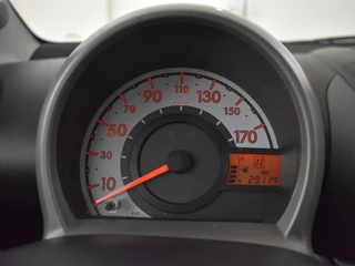Toyota Aygo 1.0-12V Comfort Navigatie | 1e eigenaar | PDC / 9