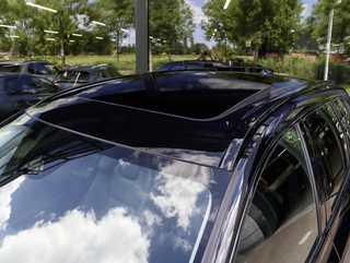 Volvo XC60 T6 AWD Plus Dark Long Range Pano Leder SoH 94% Memory Keyless Google Navigatie / 5
