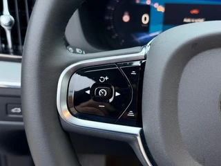 Volvo XC60 2.0 T6 AWD Ultra Black Edition Panodak H&K 360 Camera / 37