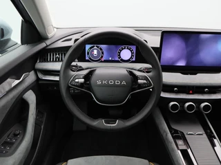 Skoda Superb Combi 1.5 TSi 204 Pk PHEV Edition | Panoramadak | Stoelverwarming | Camera | Trekhaak | Adaptive Cruise | 17 Inch | 23.131 Km !! / 42