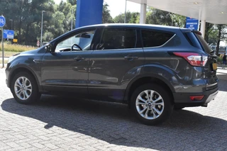 Ford Kuga 1.5 EcoBoost Titanium 2e Eigenaar | BSM | Navigatie  | 100% Onderhouden | 12 mnd BOVAG Garantie | Whatsapp 06-53188999 / 11