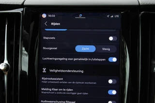 Volvo XC60 2.0 T6 PHEV Long range AWD Ultimate Dark|Luchtvering|Massage|Stoel+stuurverwarming|stoelverkoeling|HUD|Pano|Pilot assist| / 44