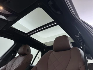 BMW X5 xDrive45e High Executive BOMVOL! | PANO | HARMAN KARDON | LASER LED | ELEK. ACHTER KLEP | ELEK. TREKHAAK | STOELVERWARMING | ELEK. MEM. SEAT | ACHTERUITRIJCAMERA | 22'' VELGEN | RIJKLAAR PRIJS + 12 MND BOVAG GARANTIE | / 26