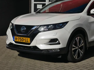 Nissan Qashqai 1.3 DIG-T N-Connecta  360C| Trekhaak| Navi+BT| Pano / 29