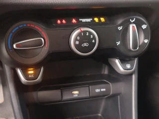 Kia Picanto 1.0 DPi DynamicLine uit 2023  Rijklaar + Fabrieksgarantie tot 02-2030 “Sinds 1970 | 5.000+ reviews | Score 9,5 | Service zoals ’t hoort” Henk Jongen Auto's in Helmond,  al 50 jaar service zoals 't hoort! / 13