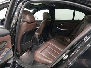 BMW 3 Serie 330e M-Sport Schuifdak | ACC | Harman Kardon / 27