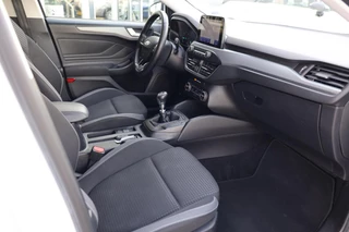 Ford Focus Wagon 1.5 EcoBlue Connected|Trekhaak|PDC|Navi| / 20