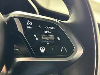 Jaguar F-PACE 2.0 P400e R-Dynamic HSE Black Pack Panoramadak | Massagestoelen + Ventilatie | Head-Up Display / 23
