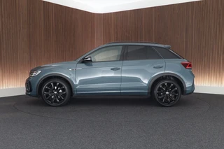 Volkswagen T-Roc 1.5 TSI 150pk DSG R-Line Business+ Black Style Trekhaak Camera Beats Stoelverwarming LED Navigatie / 9