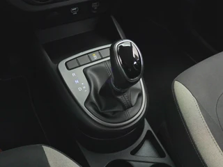 Hyundai i10 1.2 automaat | 15" LMV | Airco | Parkeersensoren / 33