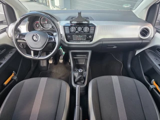 Volkswagen Up! 1.0 BMT high up! | PDC | AIRCO | CRUISE / 2