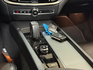 Volvo V60 2.0 B3 R-Design | Panoramadak | Harman Kardon | 360 Camera | Apple carplay & Android Auto / 35