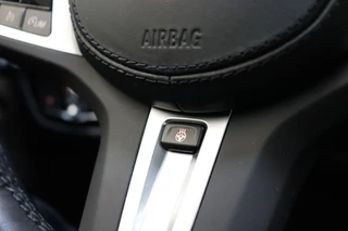 BMW 5 Serie Touring 520i High Executive M Sport Pakket Automaat  / Trekhaak / Panoramadak / Stoelverwarming / Nappa Leder / Comfortstoelen / Achteruitrijcamera / Apple Carplay / Driving Assistant / Cruise Control / Navigatie Professional / Adaptief Onderstel / 47