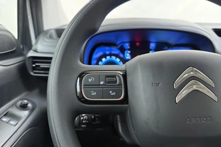 Citroen ë-Berlingo Live 50 kWh 100% Elektrisch | 5 Persoons | DAB Radio | Geen kilometers | Parkeersensoren | Mistlampen | Licht en regensensor | Armsteun / 17