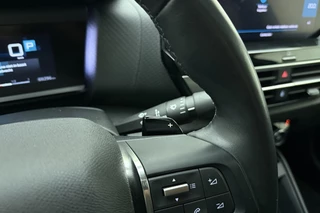 Citroen C4 1.2 Puretech 130pk Automaat Shine Pack Business | Navigatie | Panoramadak | Achteruitrijcamera | Lederen stoelen elektrisch en verwarmd | Headup display | Keyless | Adapt. Cruise control | 18" Lichtmetalen velgen / 32