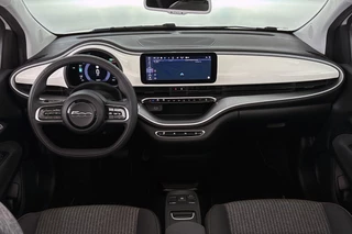 Fiat 500 C Icon 42 kWh Stoelverwarming 17'' Diamantfinish Velgen Cruise control / 9