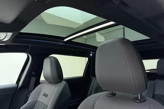 Jeep Compass 1.2 e-Hybrid First Edition | LED matrix verlichting | Panoramadak | Drive assist | Focal audio | Massage stoelen | Stoel ventilatie/verwarming | Camera's rondom / 21