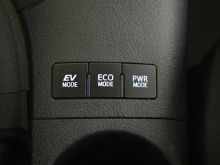 Toyota Auris Touring Sports 1.8 Hybrid Team D / 25