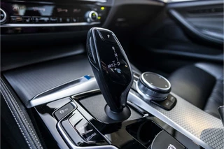 BMW 5 Serie 530e M-Sport  | Leder | Memory | NL Auto / 23