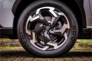 Subaru XV 2.0i e-BOXER Premium  Schuifdak Leder ACC / 19